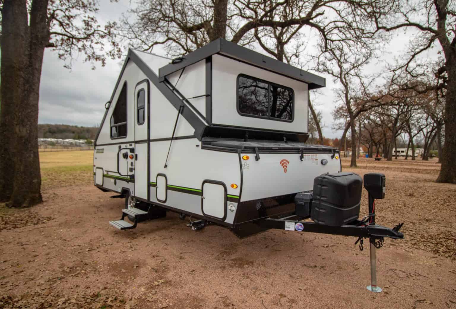 6 Best Hard Sided Pop Up Campers (Updated December 2020) Best Hard Sided Pop Up Camper With Bathroom
