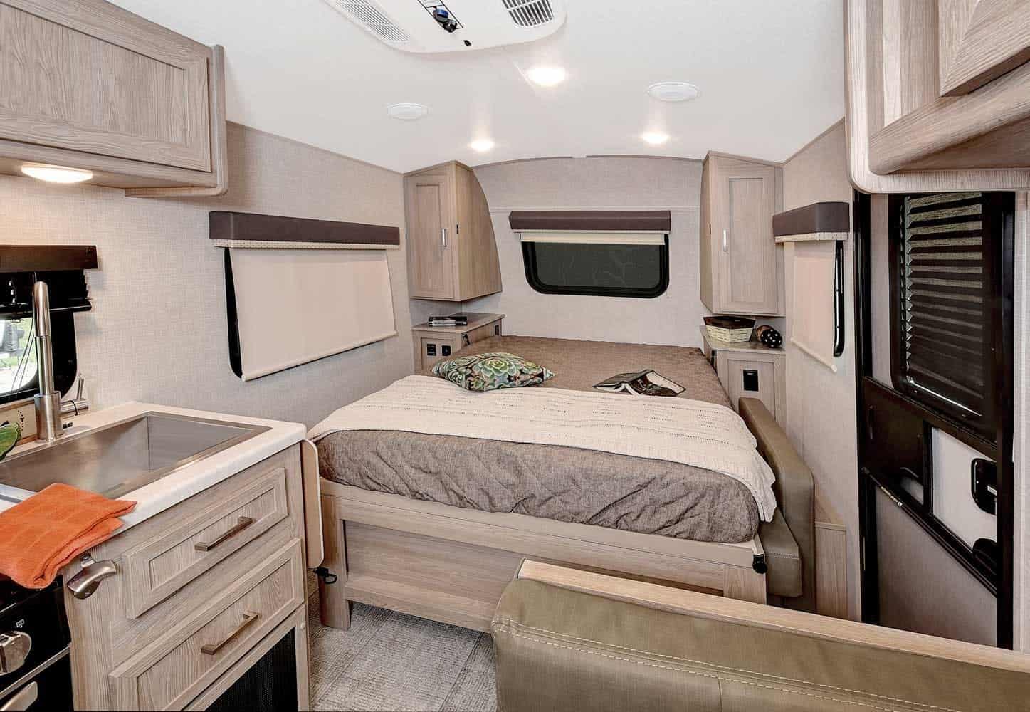 travel trailer with queen bed slide out